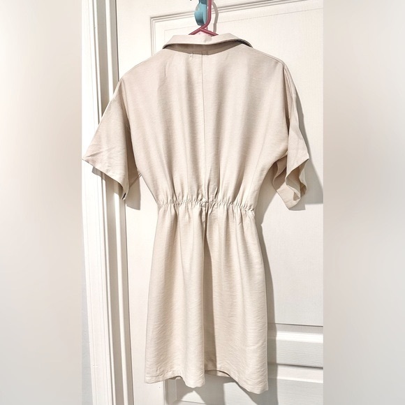 NWT Nasty Gal Gathered Front Button Down Shirt Mini Dress in Natural - Picture 6 of 10